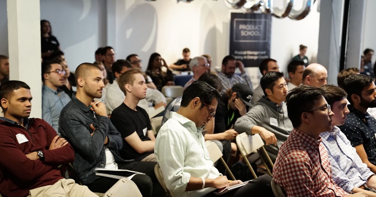 Renting vs Owning a Trade Show Booth (Practical Comparison)